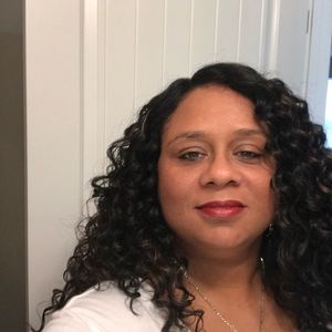 Meet your Posher, Neomia